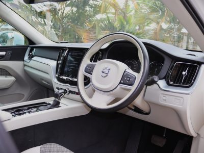 β‘ 2018 Volvo XC60 Momentum D4 β Pure Scandinavian Elegance