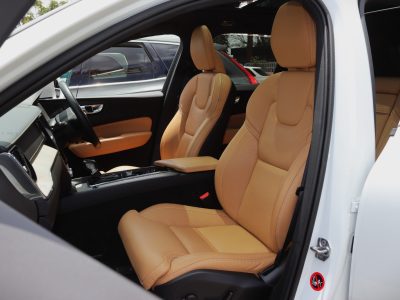β¨ 2018 Volvo XC60 Inscription D4 β White Elegance with a Sunroof π