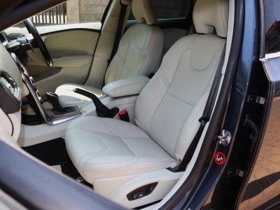 2018 Volvo V40 T3 Blue β Premium Hatchback with Scandinavian Style & Performance