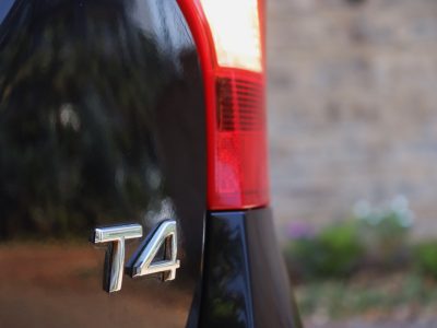 2014 Volvo V60 T4 Black β Scandinavian Luxury in a Sleek Estate