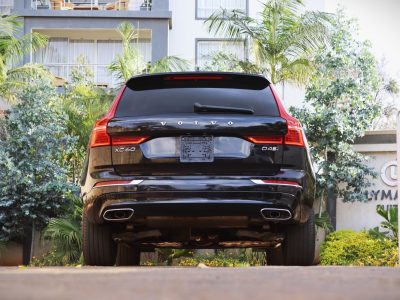 π 2018 Volvo XC60 D4 Inscription β Black