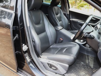 π 2015 Volvo S60 T4 | 2000CC Petrol | Executive Sedan in Black