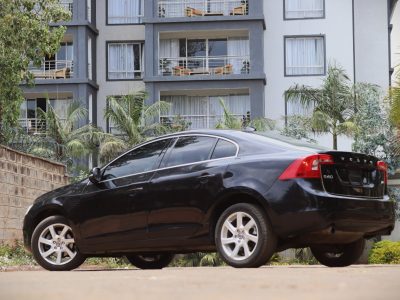 π 2015 Volvo S60 T4 | 2000CC Petrol | Executive Sedan in Black