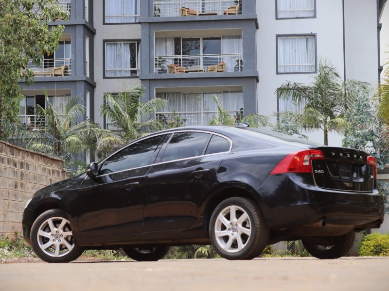 ๐ 2015 Volvo S60 T4 | 2000CC Petrol | Executive Sedan in Black