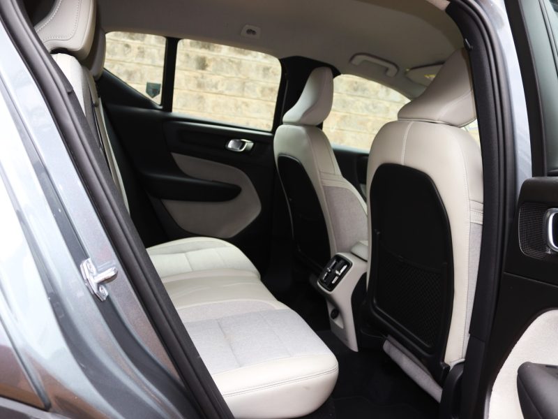 π 2018 Volvo XC40 Grey | 2000CC Petrol | Luxury Compact SUV