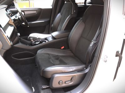 🚙 2018 Volvo XC40 – White | 2000CC Petrol | Compact Luxury SUV