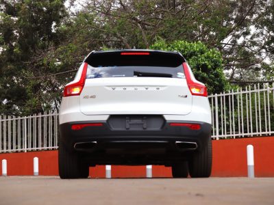 🚙 2018 Volvo XC40 – White | 2000CC Petrol | Compact Luxury SUV