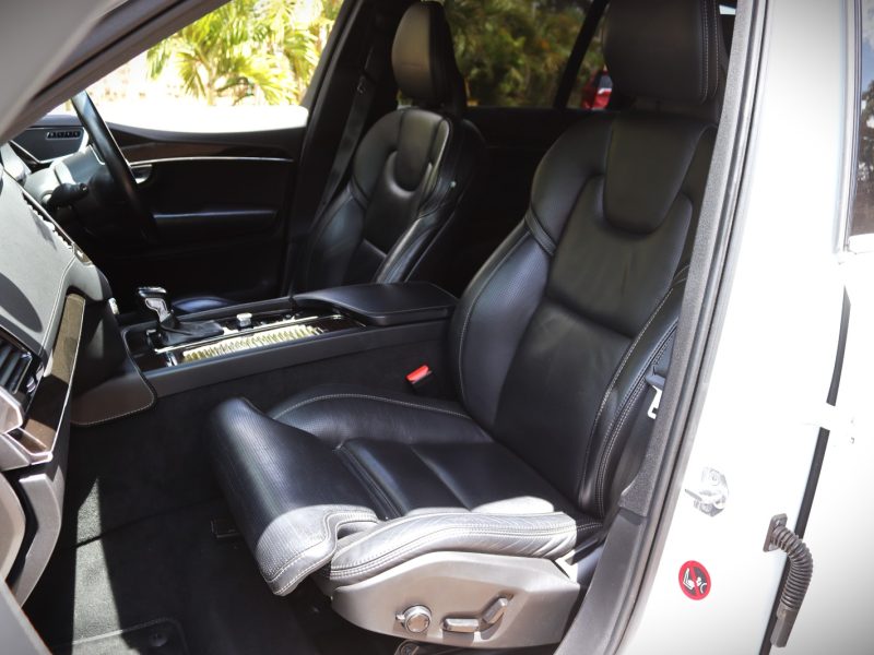 ⚪ 2018 Volvo XC90 T6 – White | The Flagship Luxury SUV That Defines Elegance