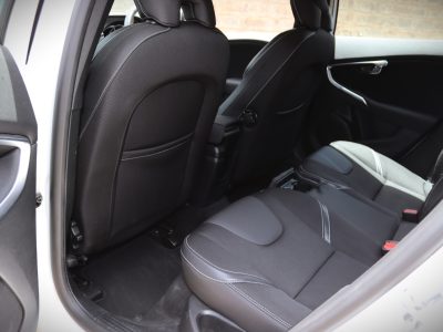 ⚪ 2018 Volvo V40 T3 – White | Compact Luxury Hatchback Redefined