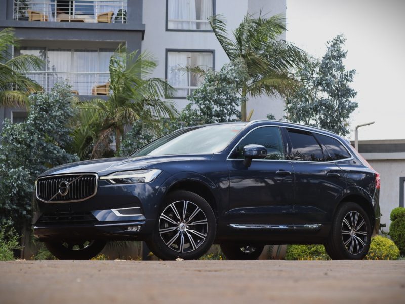 💎 2018 VOLVO XC60 D4 INSCRIPTION — ELEGANT BLUE MASTERPIECE 💙✨