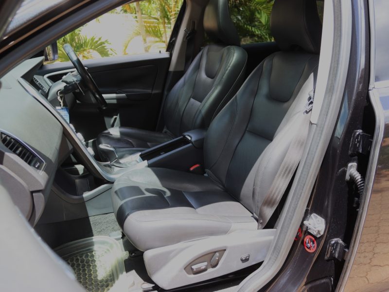 🖤 2015 VOLVO XC60 D4 | POWER, ELEGANCE & SAFETY REDEFINED 🇸🇪✨