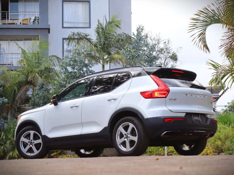 🤍 2018 VOLVO XC40 R-DESIGN WHITE | SPORTY ELEGANCE, SCANDINAVIAN POWER 🚙✨