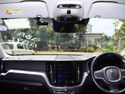 🤍 2019 VOLVO XC60 T5 — ELEGANCE MEETS POWER IN PURE WHITE! 🚙✨