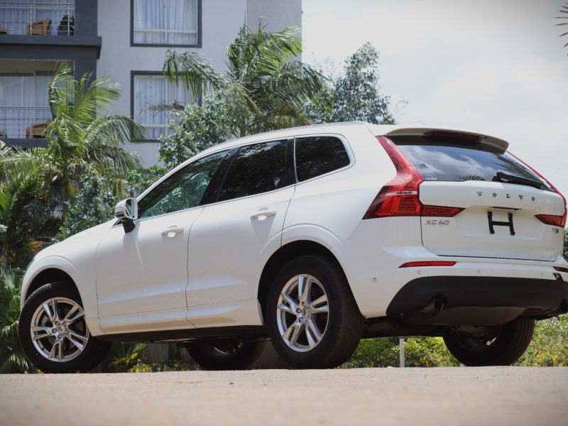 🤍 2019 VOLVO XC60 T5 — ELEGANCE MEETS POWER IN PURE WHITE! 🚙✨