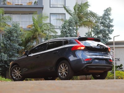 🔵 2017 VOLVO V40 T3 – BLUE | PREMIUM HATCHBACK • TURBO PERFORMANCE • SCANDINAVIAN DESIGN