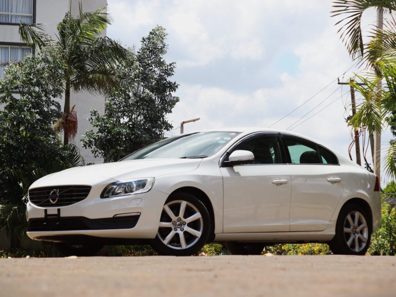 ⚪ 2018 VOLVO S60 D4 – WHITE | EXECUTIVE SEDAN • DIESEL-TURBO • SCANDINAVIAN LUXURY