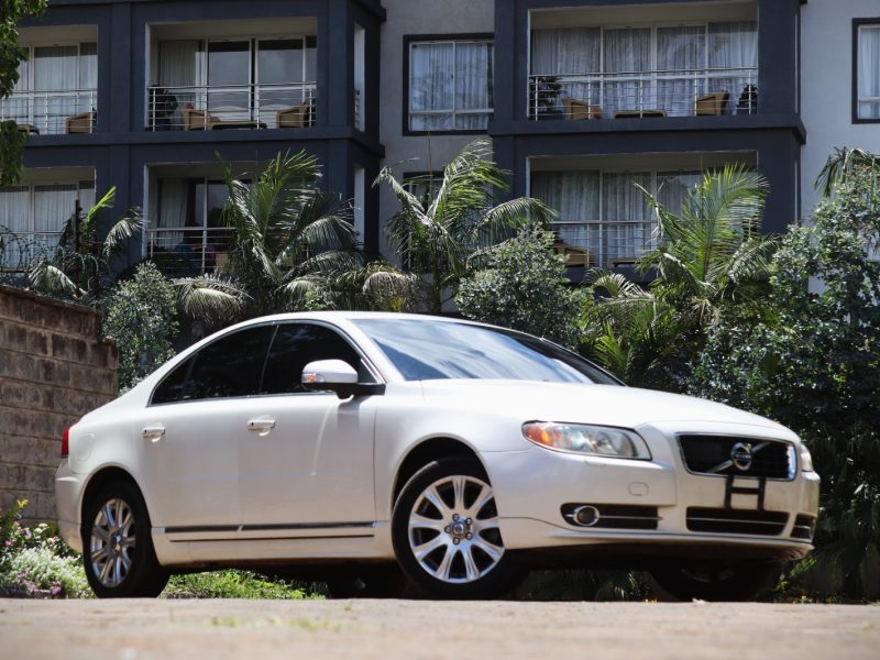 🤍 2010 VOLVO S80 – ELEGANT WHITE | 2500CC PETROL TURBO • EXECUTIVE LUXURY SEDAN
