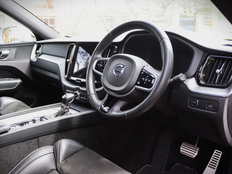 ⚫ 2018 VOLVO XC60 R-DESIGN T5 – BLACK | 2000CC TURBO • SPORT LUXURY SUV • PREMIUM PERFORMANCE