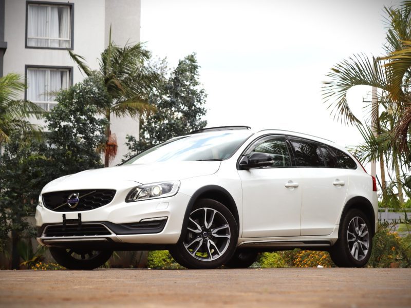 Volvo V60 Cross Country – YOM 2018 | 2000CC Diesel Adventure • Comfort • Scandinavian Precision