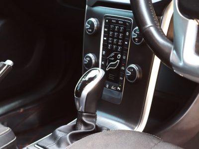 🔥 VOLVO V40 D4 – 2017 | Sporty Red Hatchback with a Powerful 2000CC Diesel Engine Compact Luxury • Dynamic Performance • Eye-Catching Red Finish