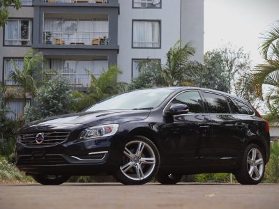 💙 VOLVO V60 – 2018 | Elegant N-Blue Wagon with a Strong 2000CC Diesel Engine Stylish • Practical • Scandinavian Luxury