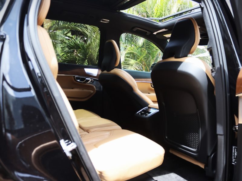 VOLVO XC90 T6 – 2019 | Twin-Turbo Luxury in a Bold, Elegant Black Finish Flagship Power • Premium Comfort • Distinct Scandinavian Excellence