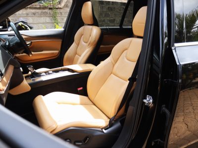 VOLVO XC90 T6 – 2019 | Twin-Turbo Luxury in a Bold, Elegant Black Finish Flagship Power • Premium Comfort • Distinct Scandinavian Excellence