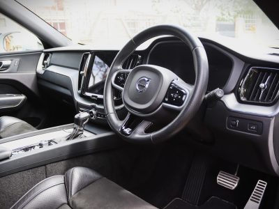 VOLVO XC60 R-DESIGN T5 – YOM 2018 | 2000CC Petrol Turbo Sporty • Powerful • Modern Scandinavian Luxury