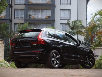 VOLVO XC60 R-DESIGN T5 – YOM 2018 | 2000CC Petrol Turbo Sporty • Powerful • Modern Scandinavian Luxury