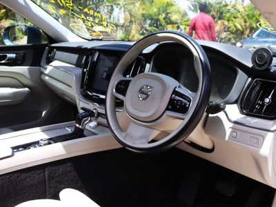 💙 VOLVO XC60 – YOM 2018 | Elegant Blue with Sunroof & 2000CC Diesel Twin-Turbo Power