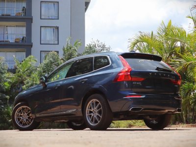 💙 VOLVO XC60 – YOM 2018 | Elegant Blue with Sunroof & 2000CC Diesel Twin-Turbo Power