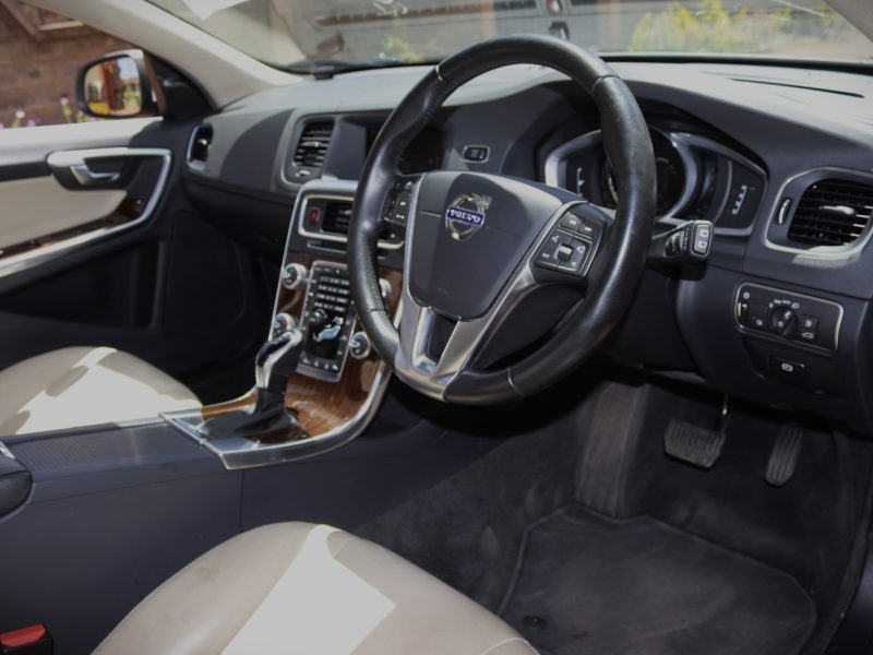 🤍 2018 VOLVO V60 T3 – WHITE | 1500CC PETROL TURBO • PREMIUM WAGON • SCANDINAVIAN DESIGN