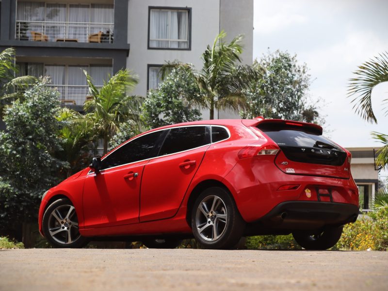 🔴 2016 VOLVO V40 – RED | 2000CC DIESEL • PREMIUM HATCHBACK • SCANDINAVIAN DESIGN
