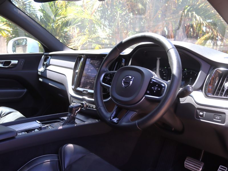 ⚫ 2019 VOLVO XC60 T5 R-DESIGN – SPORTY LUXURY SUV | 2000CC PETROL TURBO • R-DESIGN PERFORMANCE • SCANDINAVIAN POWER