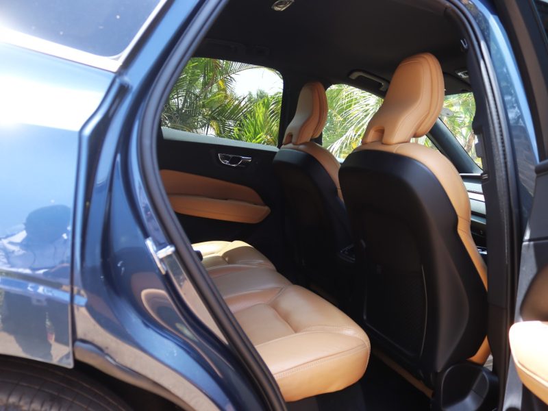 🔵 2019 VOLVO XC60 T5 INSCRIPTION – ELEGANT BLUE | 2000CC PETROL TURBO • LUXURY INSCRIPTION TRIM • HARMAN KARDON SOUND