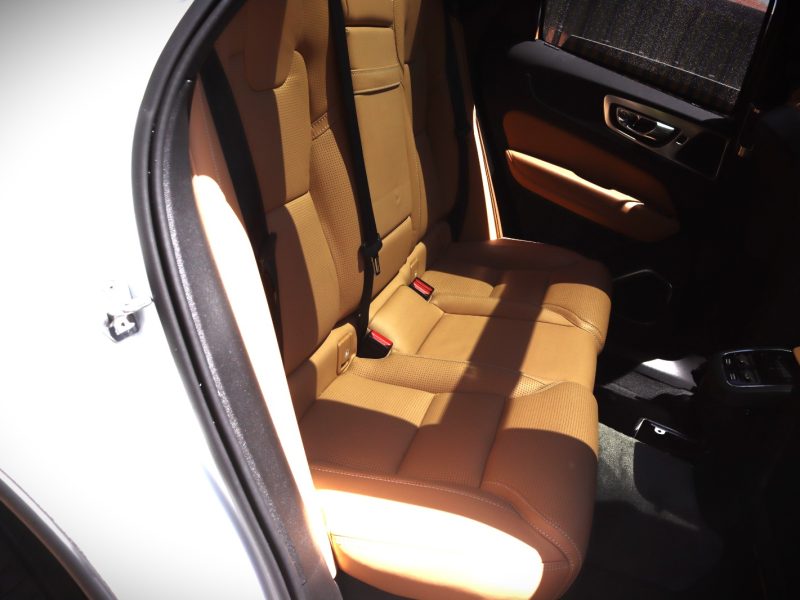 🚙 2020 Volvo XC60 INSCRIPTION – WHITE | 2000CC DIESEL TURBO • SUNROOF • HARMAN KARDON • POLESTAR