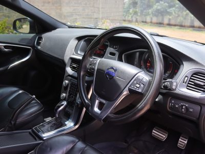 🚗 2016 VOLVO V40 T5 R-DESIGN – SPORT HATCHBACK • 2000CC PETROL • TURBO PERFORMANCE