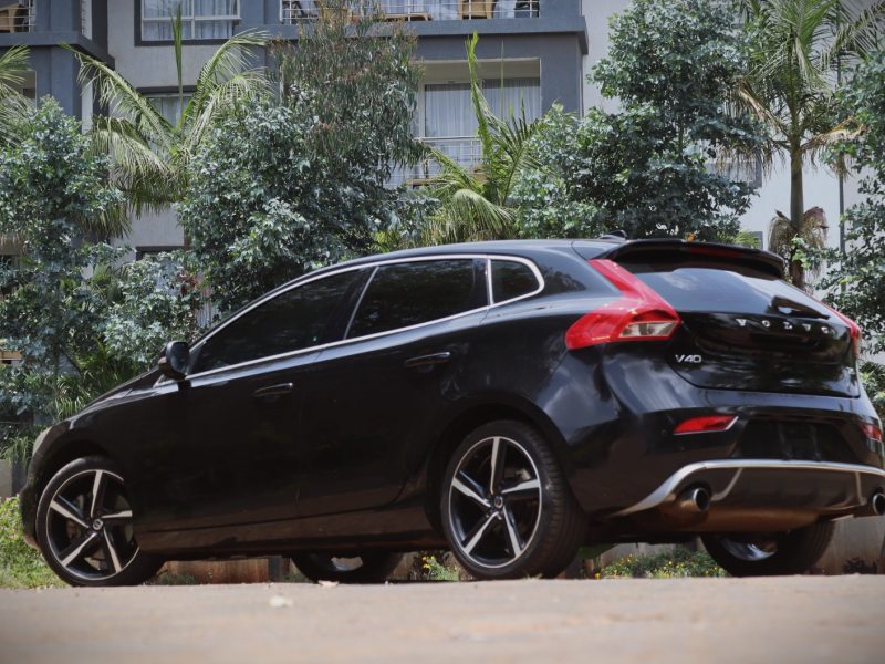 🚗 2016 VOLVO V40 T5 R-DESIGN – SPORT HATCHBACK • 2000CC PETROL • TURBO PERFORMANCE