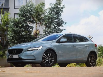 🚗 2017 VOLVO V40 T2 – 1500CC PETROL TURBO • LUXURY • COMPACT HATCHBACK