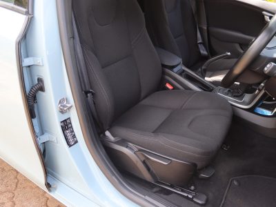 🚗 2017 VOLVO V40 T2 – 1500CC PETROL TURBO • LUXURY • COMPACT HATCHBACK