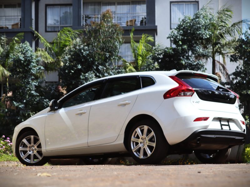 🚗 2019 VOLVO V40 T3 – 1500CC PETROL TURBO • LUXURY • MOONROOF