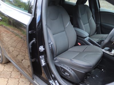 🚗 2019 VOLVO V40 CROSS COUNTRY T5 – BLACK • 2000CC TURBO • AWD • LUXURY CROSSOVER