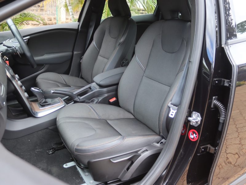 🚗 2019 VOLVO V40 CROSS COUNTRY T5 – BLACK • 2000CC TURBO • AWD • LUXURY CROSSOVER