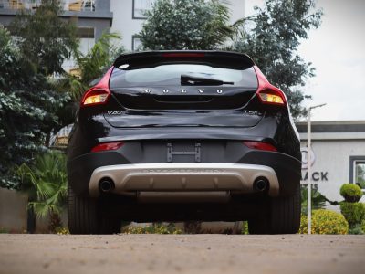 🚗 2019 VOLVO V40 CROSS COUNTRY T5 – BLACK • 2000CC TURBO • AWD • LUXURY CROSSOVER