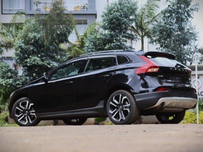 🚗 2019 VOLVO V40 CROSS COUNTRY T5 – BLACK • 2000CC TURBO • AWD • LUXURY CROSSOVER