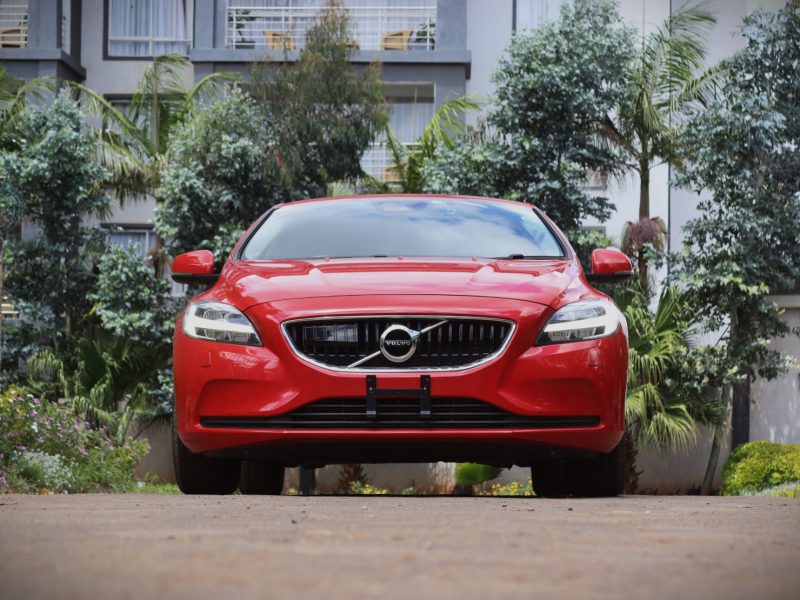 🚗 2019 VOLVO V40 T3 – RED • TURBO • HARMAN KARDON • COMPACT LUXURY