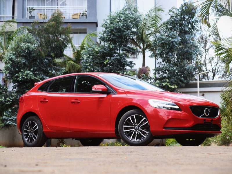 🚗 2019 VOLVO V40 T3 – RED • TURBO • HARMAN KARDON • COMPACT LUXURY