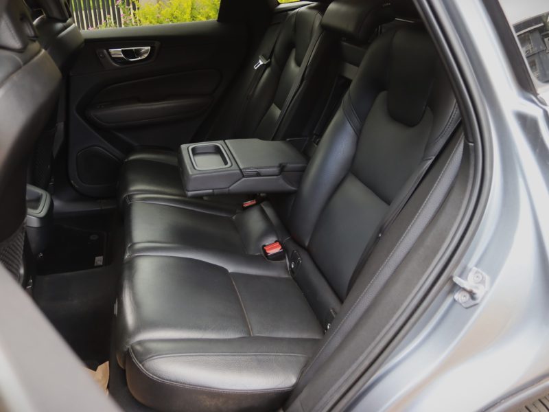 🚗 2019 VOLVO XC60 T5 MOMENTUM (R-DESIGN) – 2000CC PETROL TURBO • SPORTY LUXURY SUV