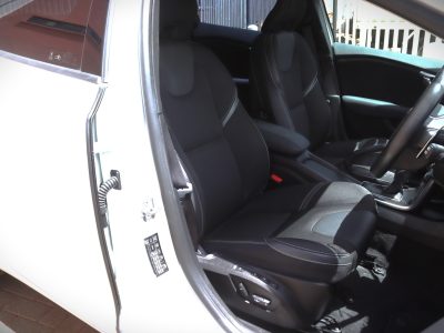 🚗 2020 VOLVO V40 D4 – WHITE • 2000CC DIESEL • PREMIUM HATCHBACK