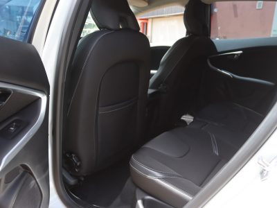 🚗 2020 VOLVO V40 D4 – WHITE • 2000CC DIESEL • PREMIUM HATCHBACK